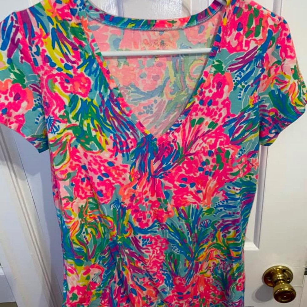 Lilly Pulitzer tshirt